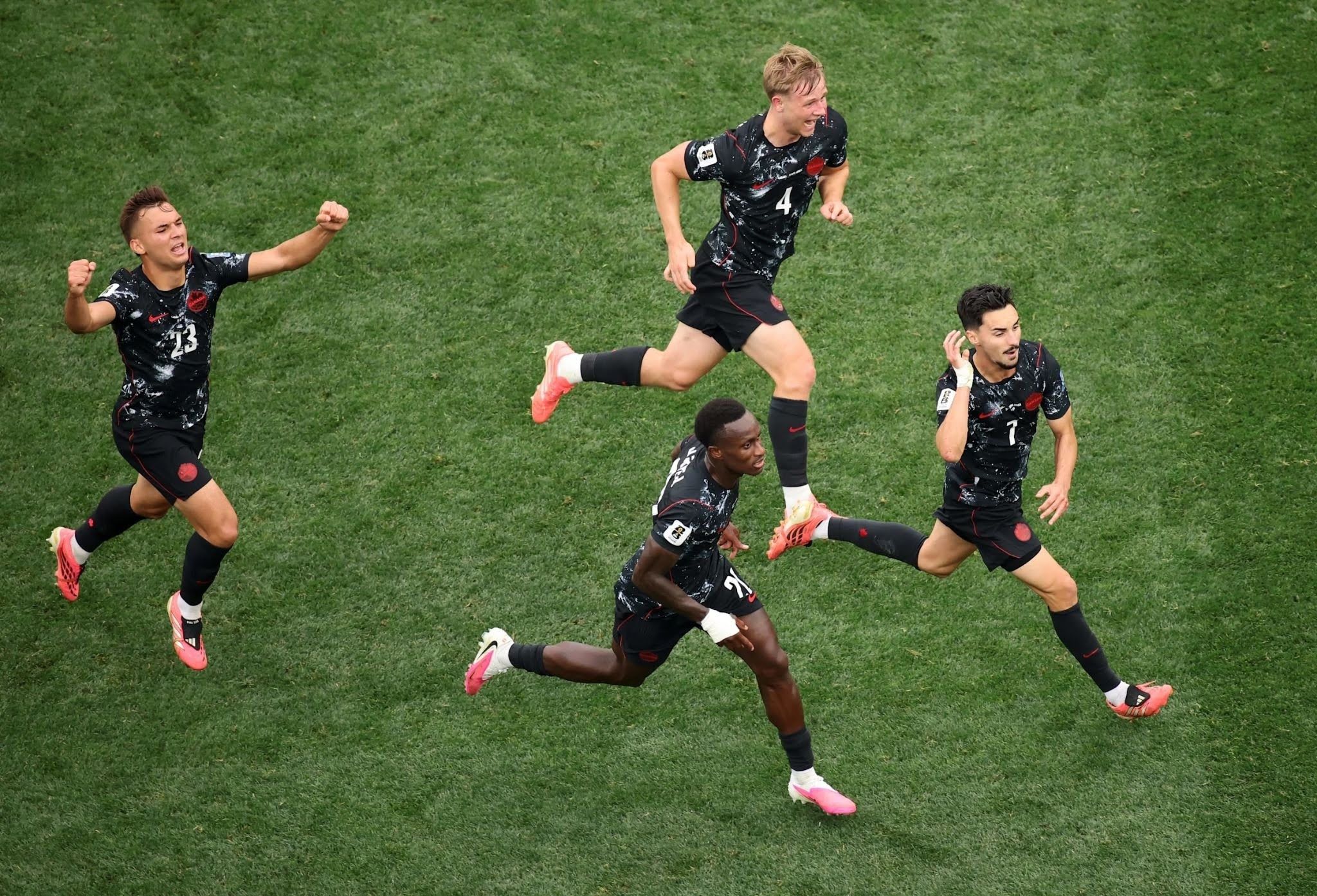CanMNT kicks off knockout rounds with stoppage time winner