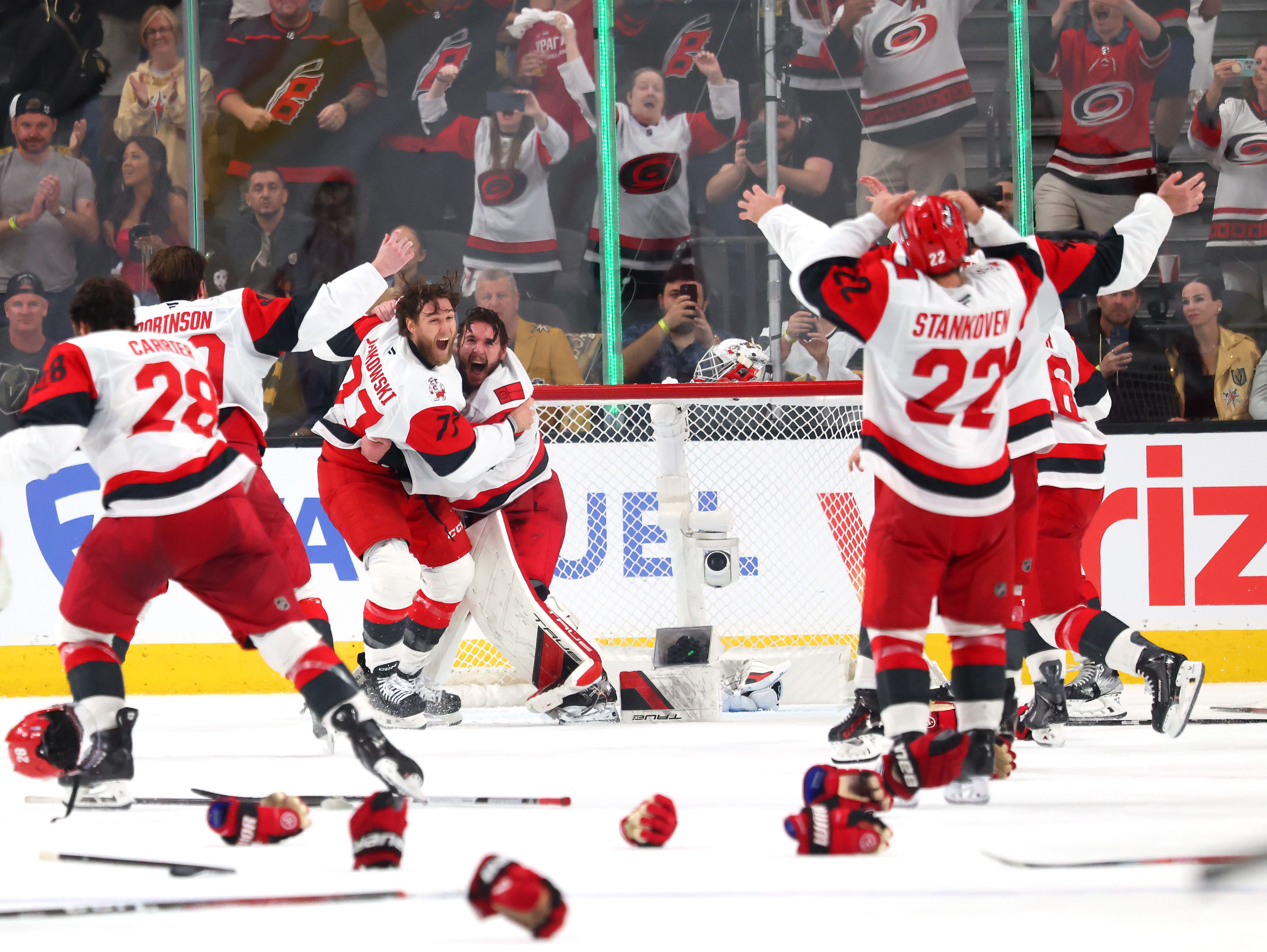 Carolina Hurricanes hoist first Stanley Cup since 2006