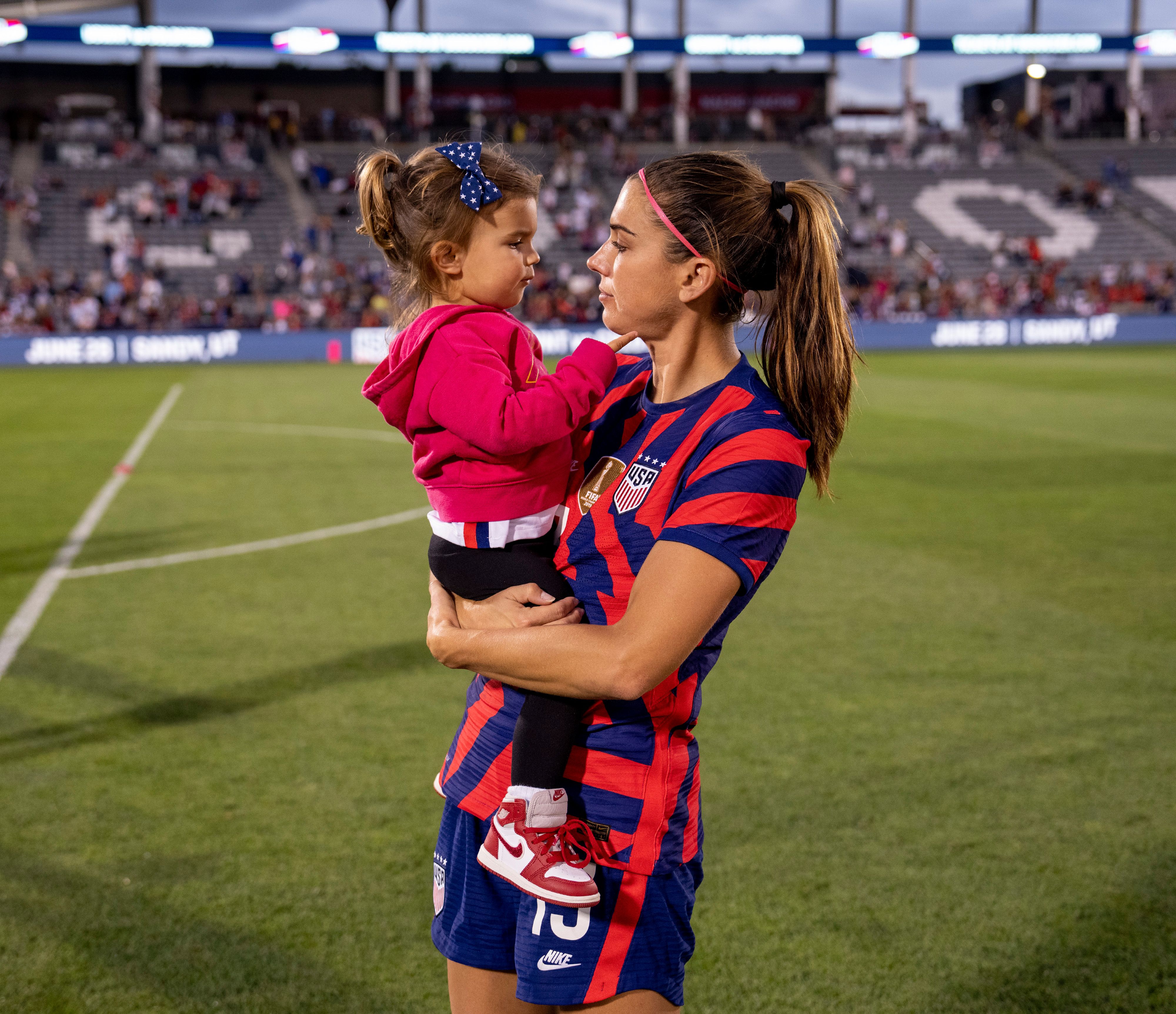  Normalizing motherhood in sport 