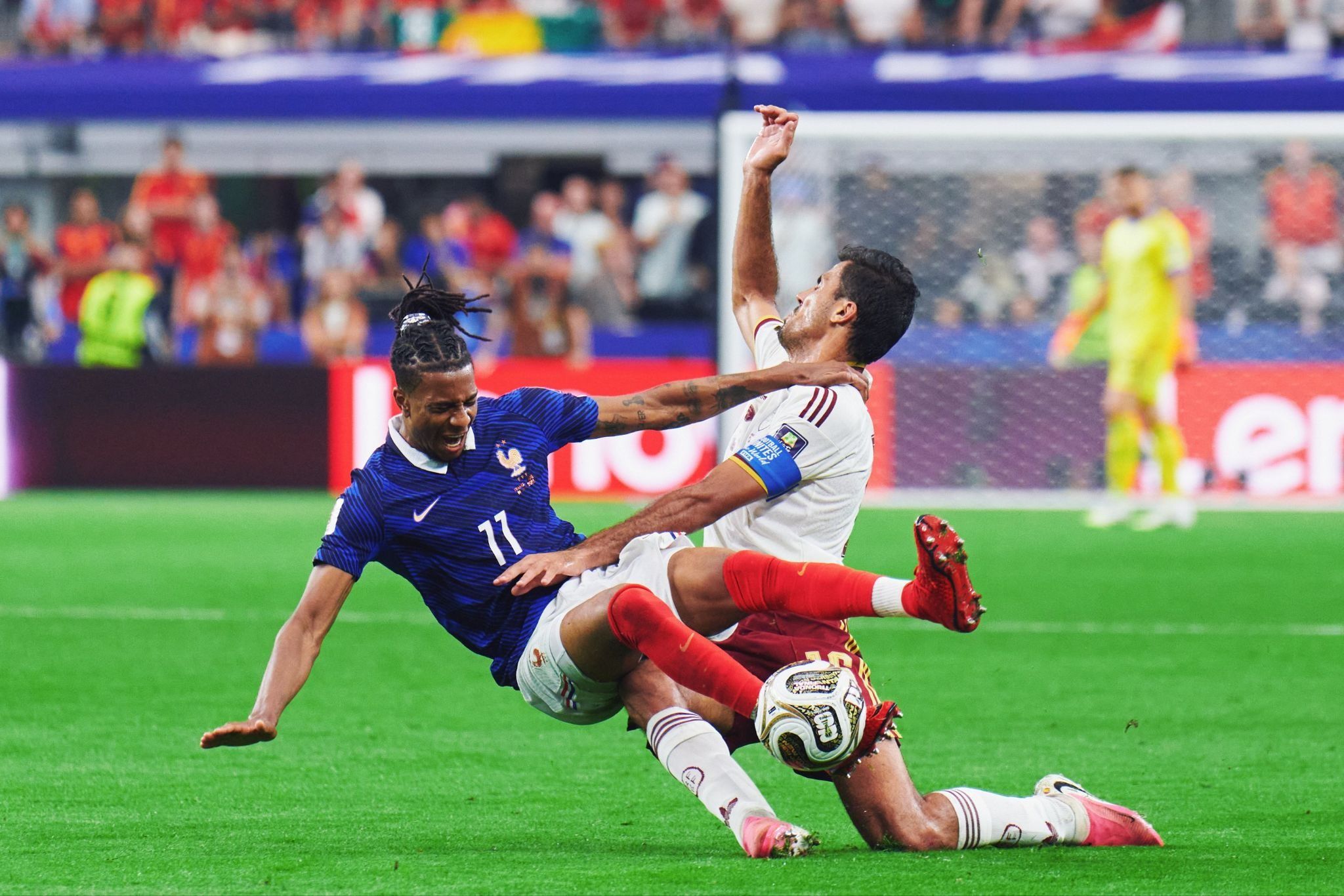 Spain cruises to World Cup final, awaits winner of England vs. Argentina