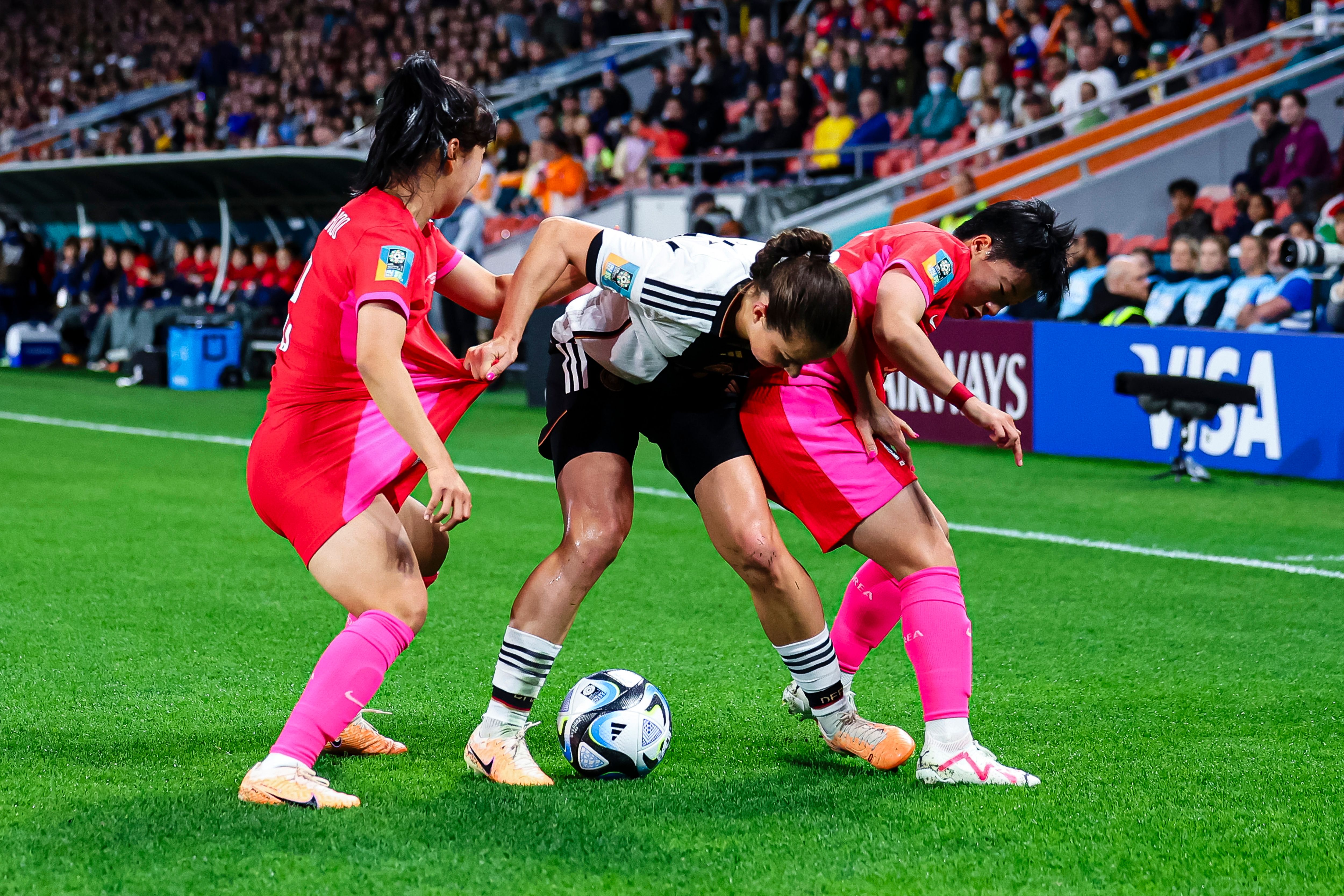 World Cup knockouts preview + what’s wrong with the USWNT?