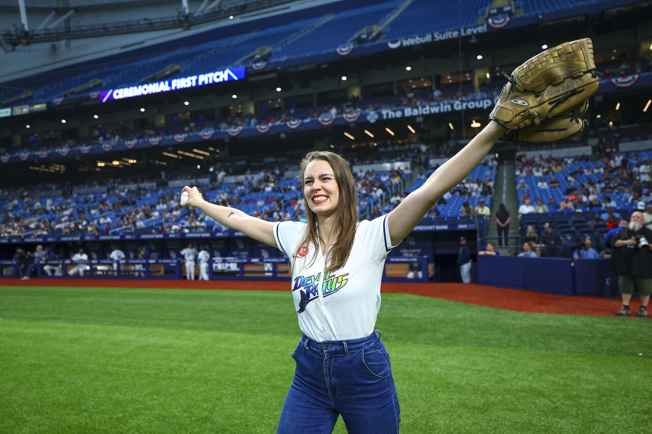 MLB’s strategy to attract women? Go with the (Aunt) Flow