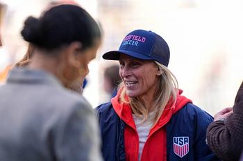 Kristine Lilly understands the importance of winning (Gift episode)