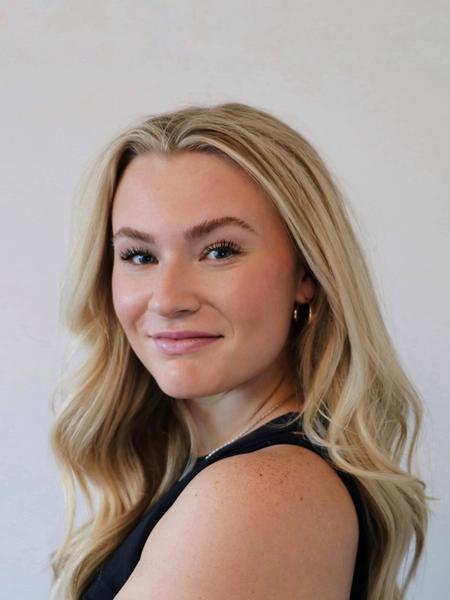 Emmy Curtis (she/her)