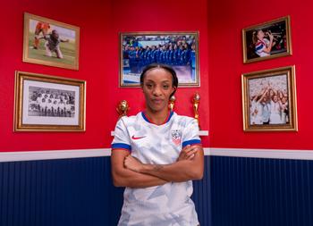 Crystal Dunn is present, pivoting, and powerful (The GIST Plus gift episode)