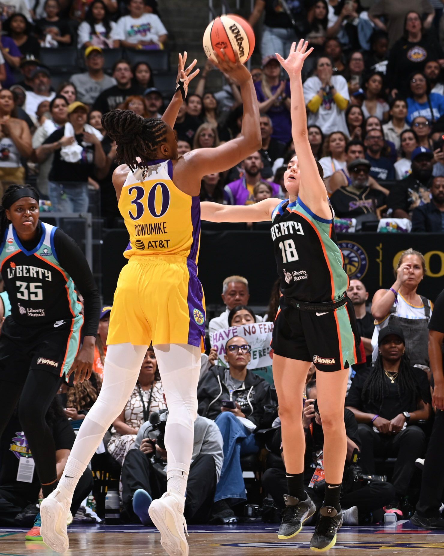 Must-know headlines from a weekend of top-tier WNBA hoops