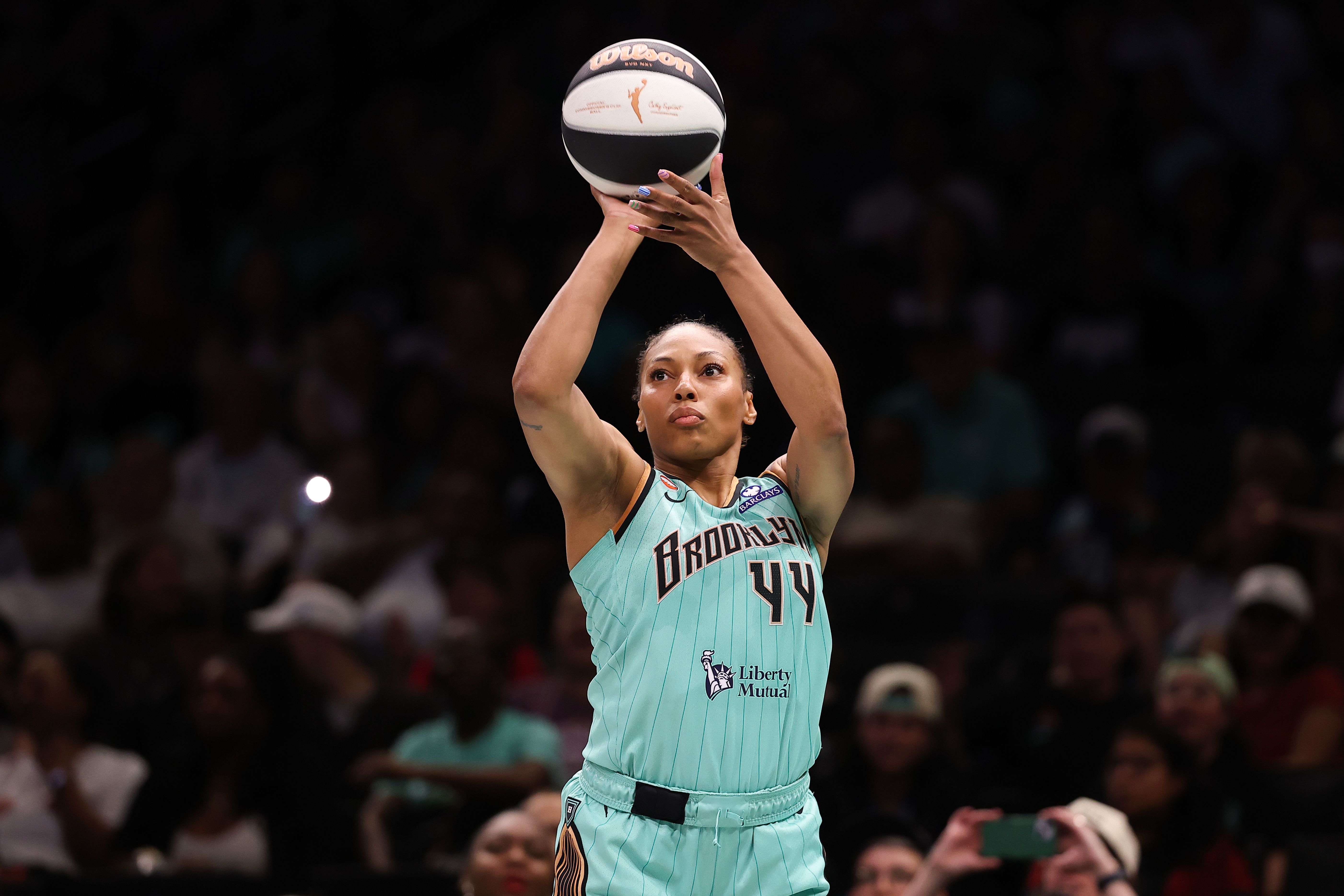 Betnijah Laney-Hamilton shoots