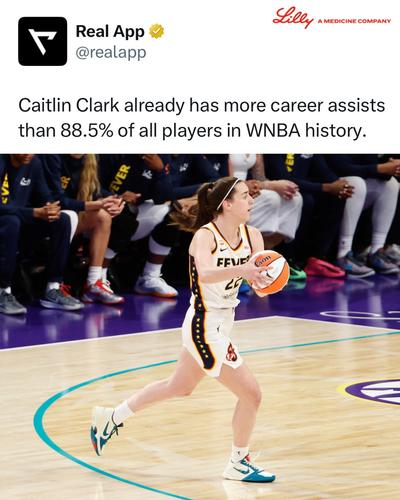 BASKETBALL IS SO BACK. 🤩