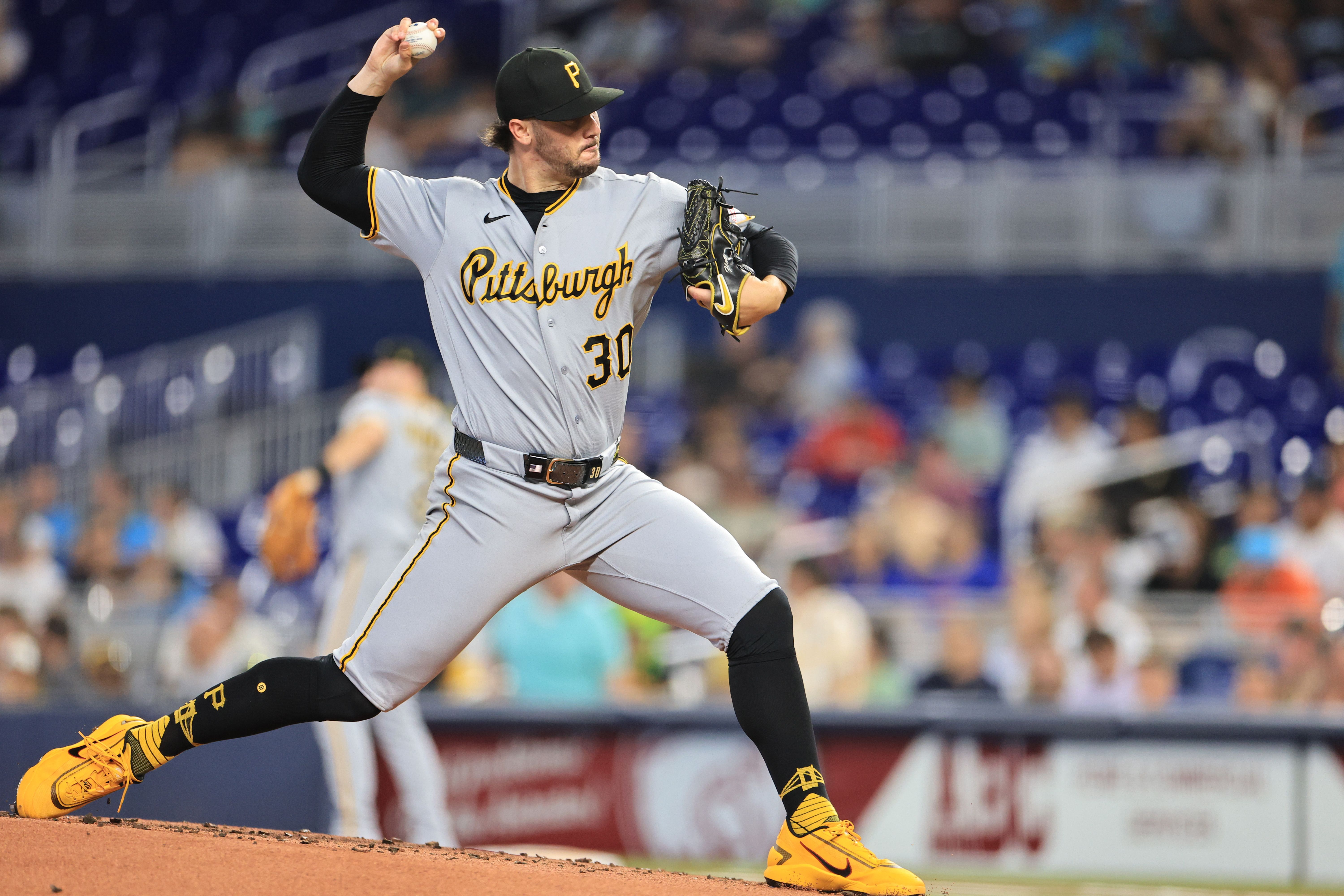 Paul Skenes pitches