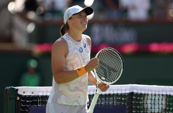 On signs head-to-toe apparel deal with tennis stars