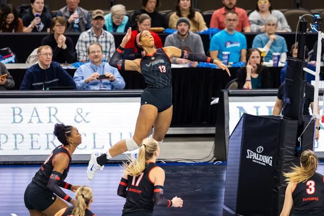 Atlanta Vibe outside hitter Leah Edmond spiking a volleyball