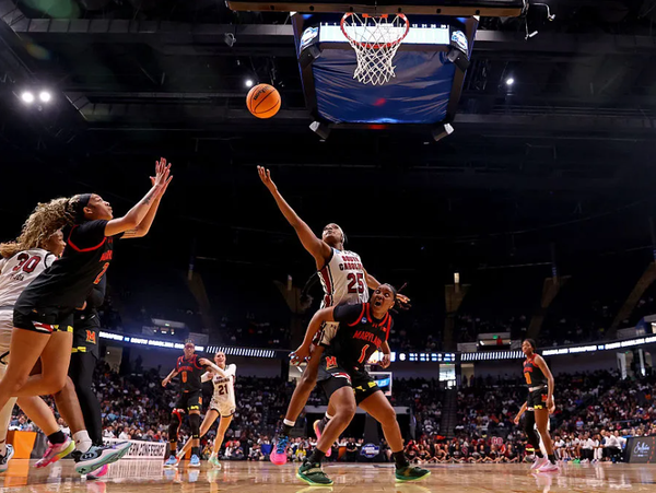 Women’s College Basketball Semi-Finals Ultimate Fan Experience