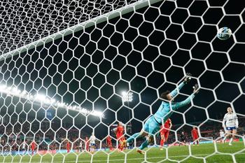 Women’s World Cup nears the knockout stage & an NCAA soccer WTF