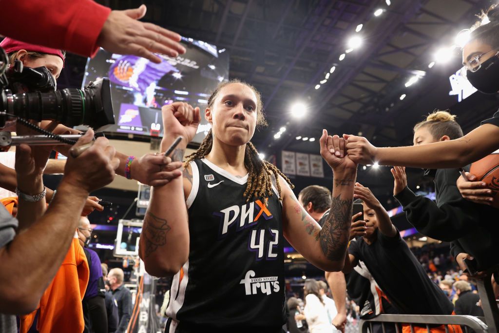 Russia’s invasion of Ukraine hits the WNBA