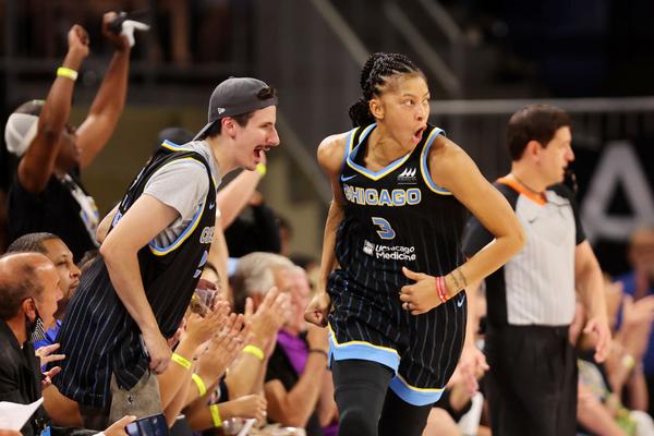 Both WNBA semifinal matchups even up respective series