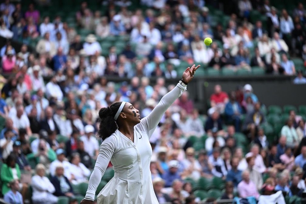 Serena WIlliams drops back-and-forth thriller in return to court