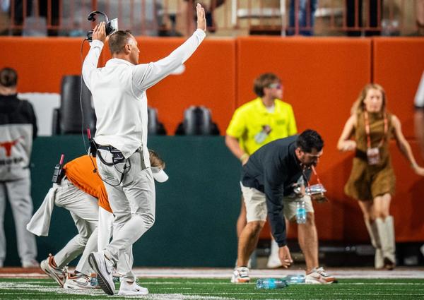 Wild finishes define college football’s Week 8