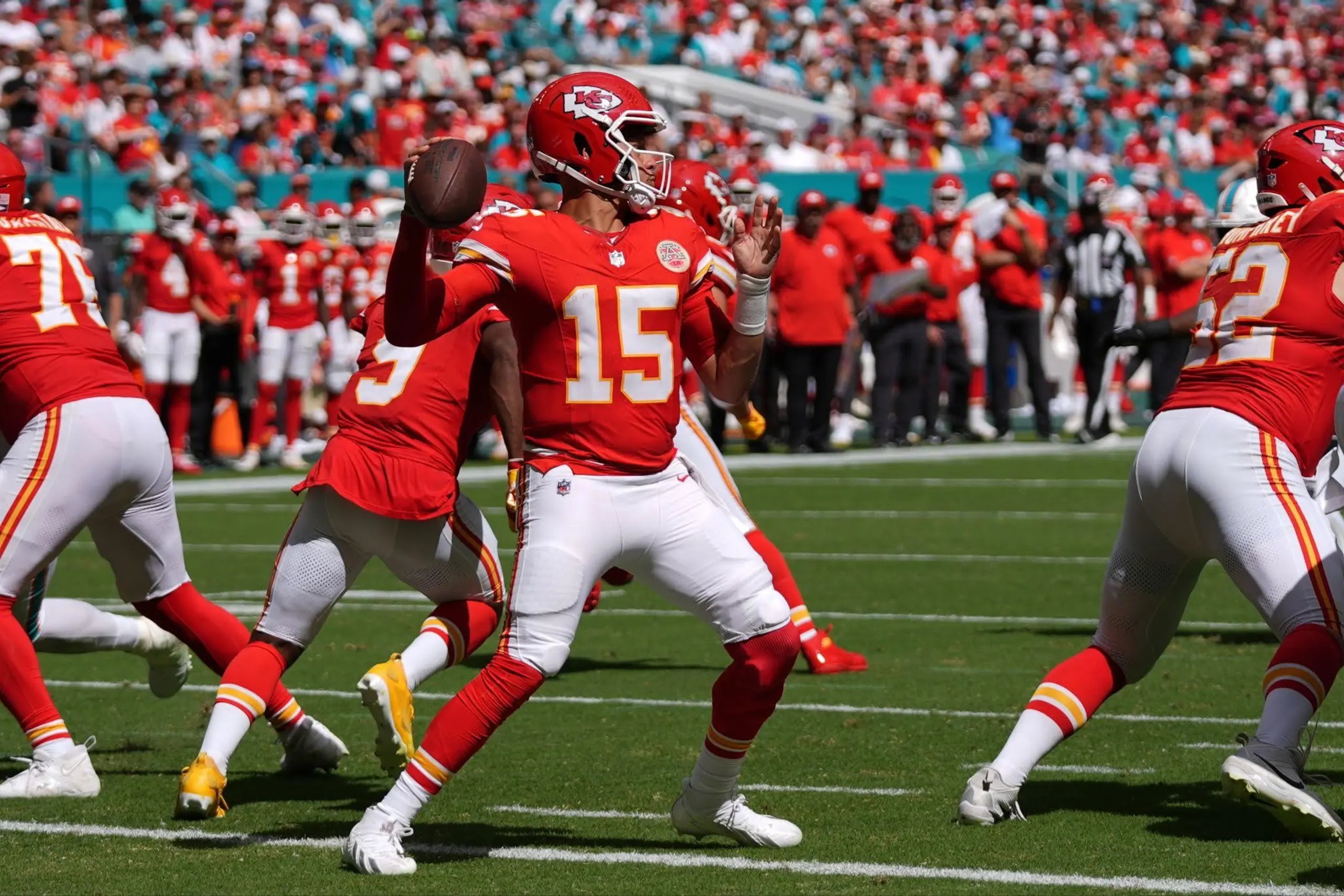 Kansas City QB Patrick Mahomes throws the ball