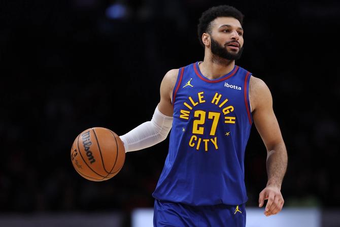 Jamal Murray handling a basketball