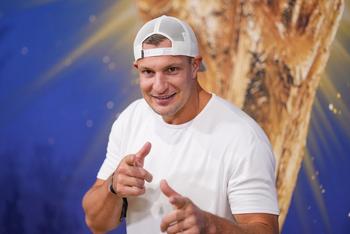 Rob Gronkowski talks gameday spreads and growth mindset