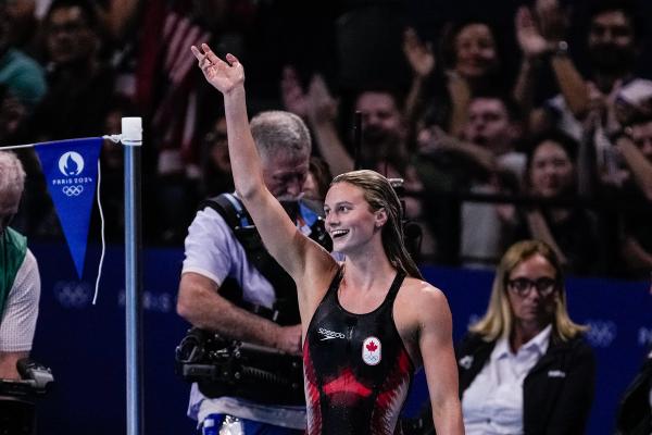 Summer McIntosh strikes gold for Team Canada in 400m IM