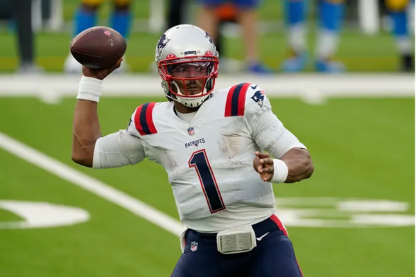 Patriots Looking to Keep Playoff Hopes Alive in LA