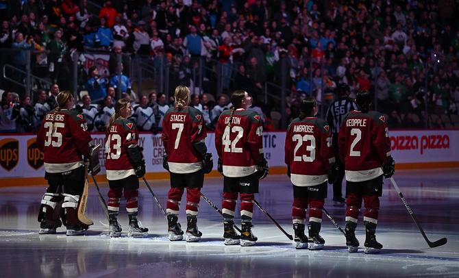 PWHL Montréal during the national anthem