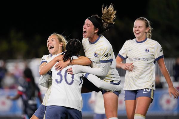Five of eight playoff spots on the line in penultimate NWSL weekend