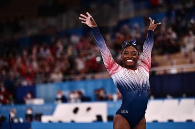 Simone Biles returns to the Olympic competition floor
