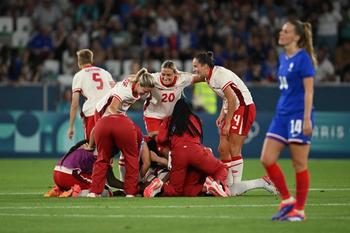 No. 8 CanWNT pushes through spying scandal, defeats No. 2 France to keep quarter-final hopes alive
