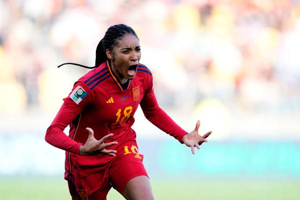 Spain and Sweden advance to the FIFA WWC semis