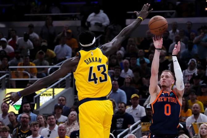 The Indiana Pacers’ Pascal Siakem plays defense against the NY Knicks