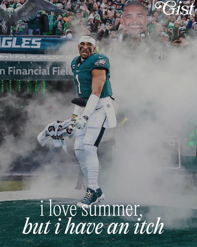 Counting down the days... 🥰🏈