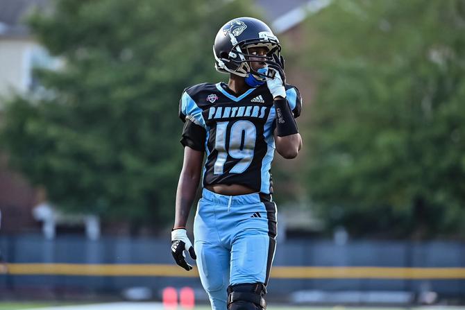 No. 19 on the WNFC’s Mississippi Panthers team looks off the field.