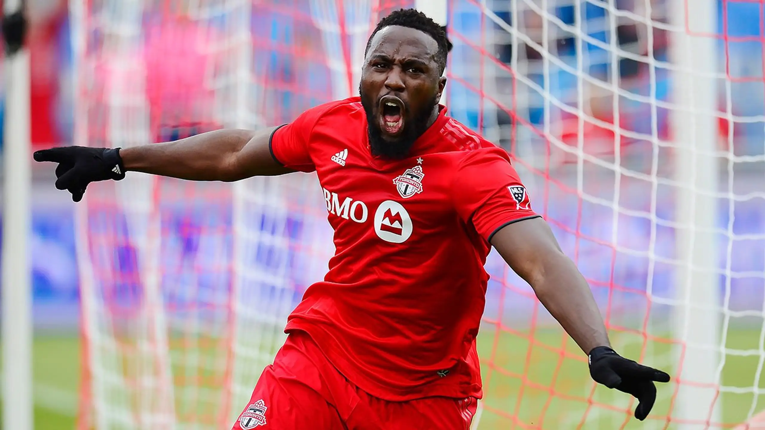 Jozy Altidore celebrating