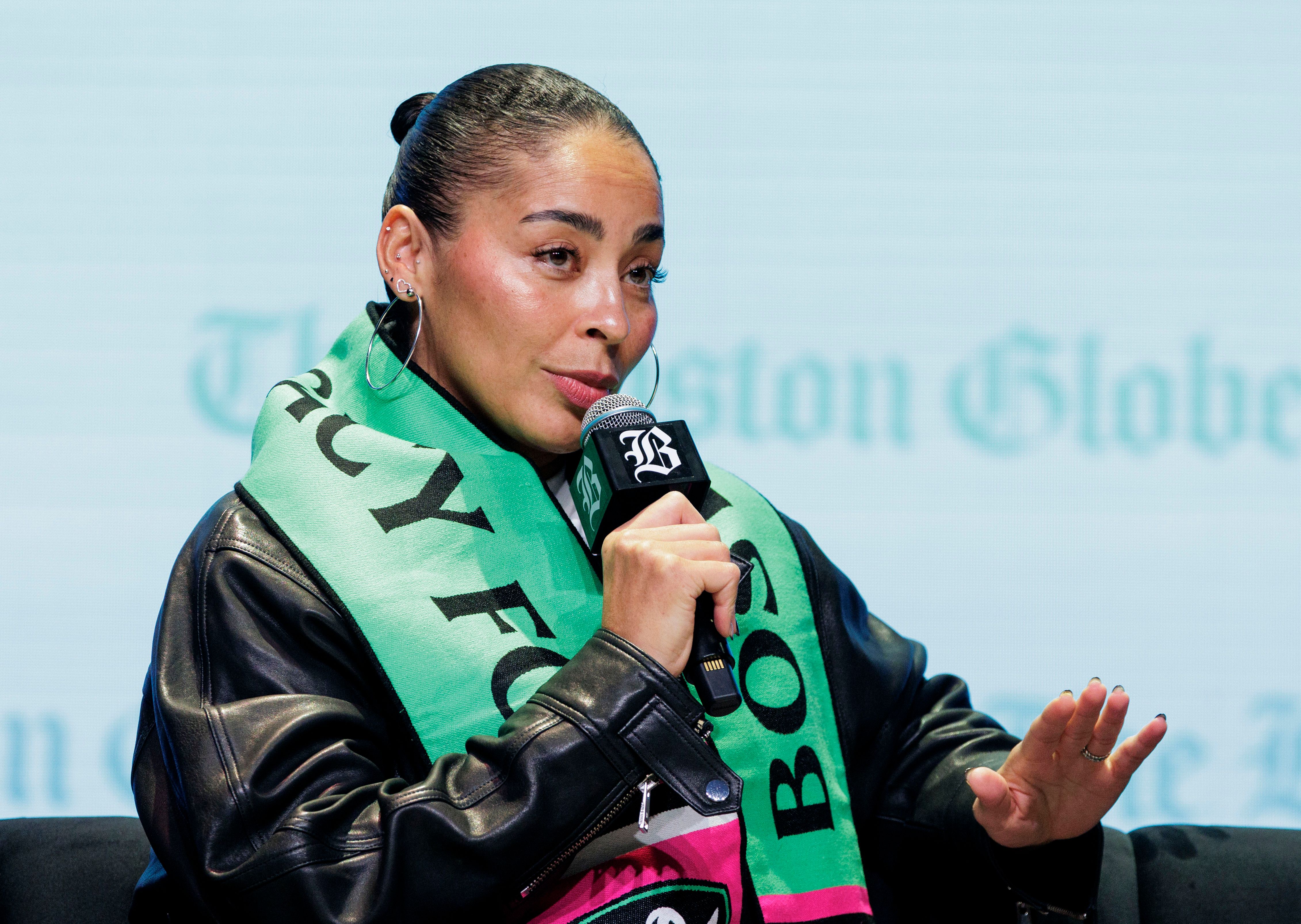 Simmons paves the way with Women’s Sports Business MSM Program