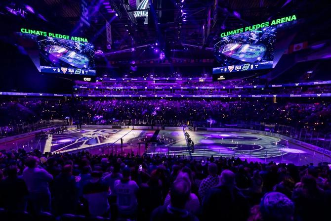 The arena for a PWHL game between the Boston Fleet and Montréal Victoire.