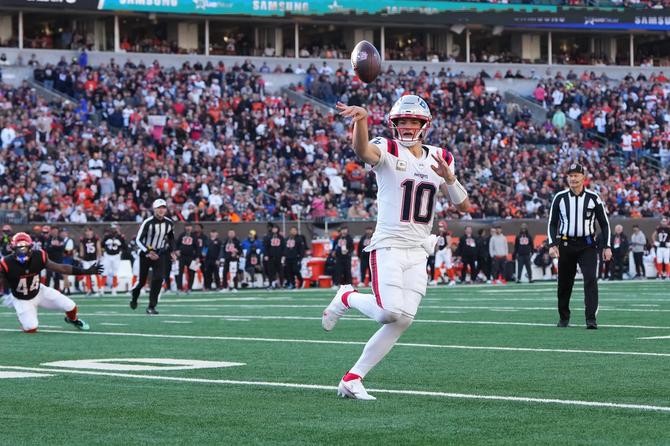 New England Patriots quarterback Drake Maye throws a pass