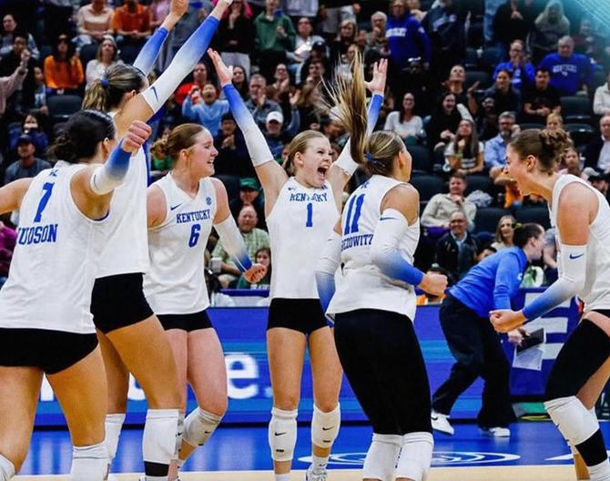 Kentucky women’s volleyball celebrities after a point.