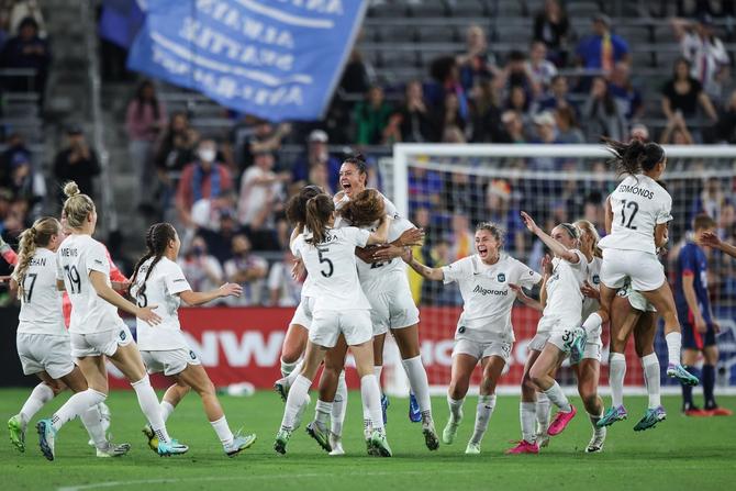 Ali Krieger #11 of NJ/NY Gotham FC reacts with teammates after defeating OL Reign during the 2023 NWSL Championship game at Snapdragon Stadium