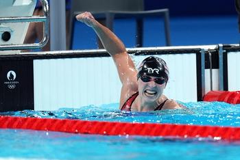 Katie Ledecky breaks Olympic record in 1500m freestyle, wins eighth Olympic gold