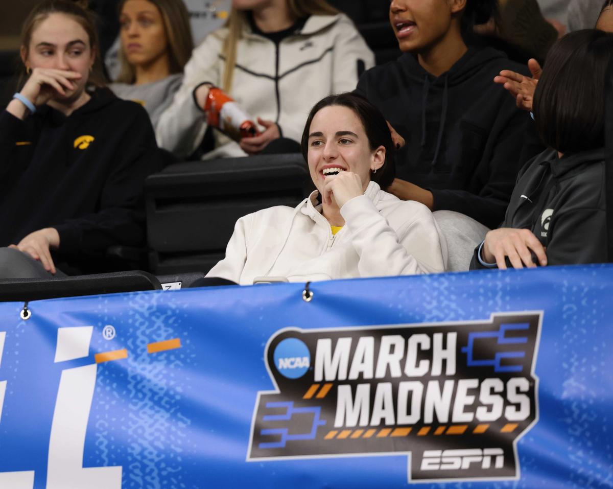 New data illustrates Caitlin Clark’s dominance in the college basketball conversation