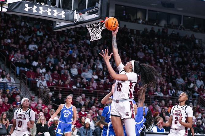 No. 1 South Carolina women's basketball senior center Kamilla Cardoso scores during Monday’s game against Kentucky.