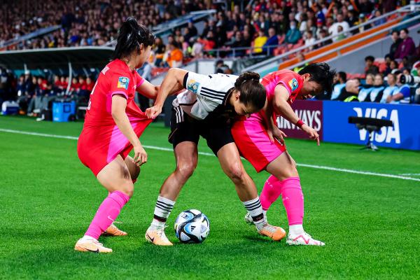 World Cup knockouts preview + what’s wrong with the USWNT?