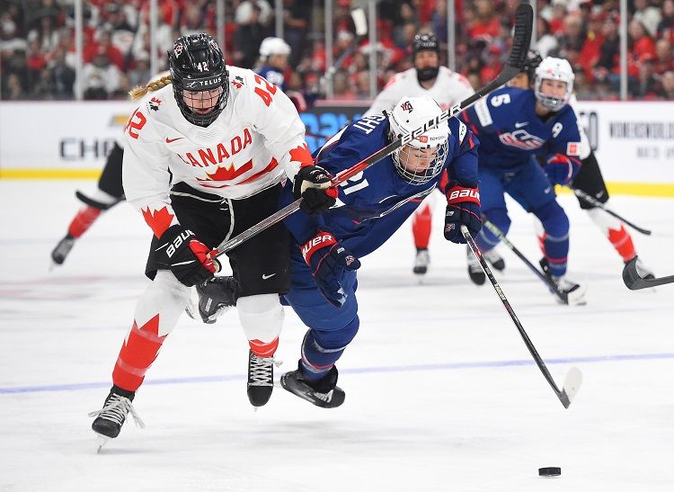 Team Canada stunned by Team USA in Women's Worlds final