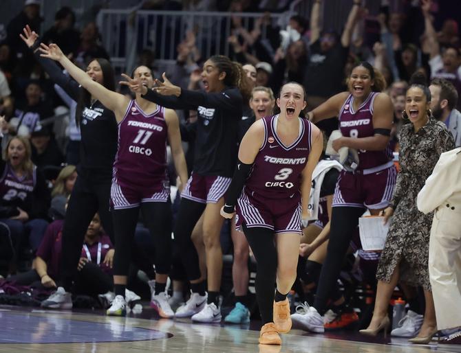 Toronto Tempo celebrate