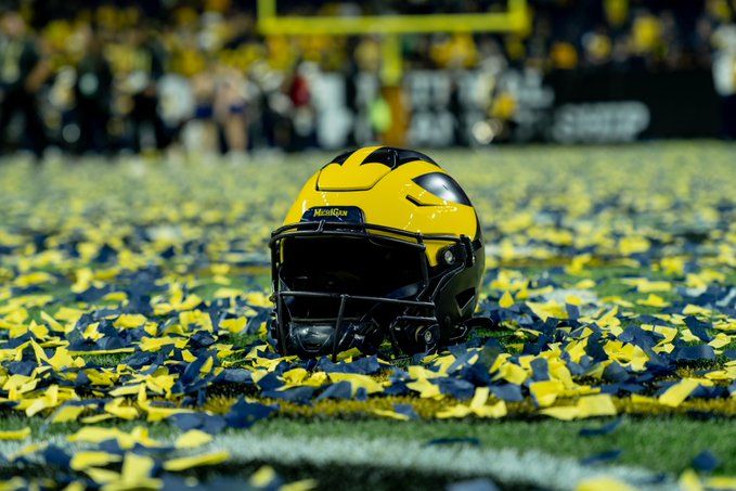 The Michigan Wolverines win their first national championship since 1997
