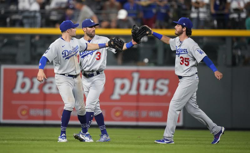 Los Angeles: Dodgers start four game series against Giants tonight 