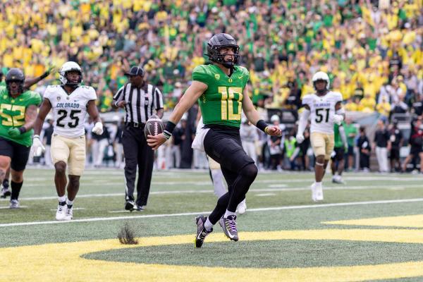 Oregon hands Colorado its first loss of the season