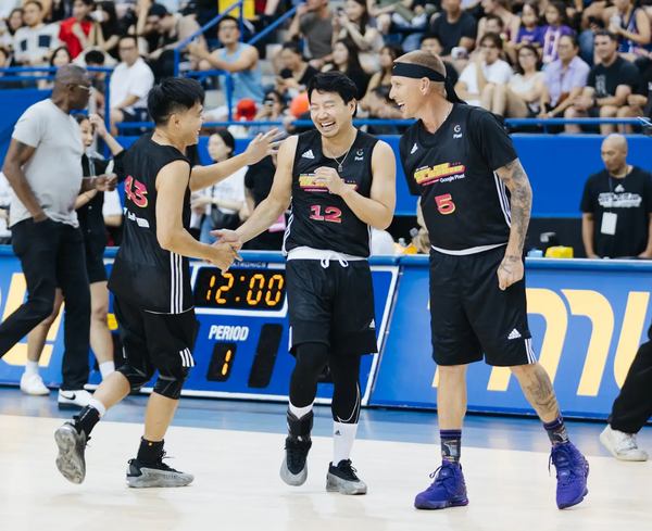 đź’« Stars showed out on the adidas Blue Carpet for the CCYAA Classic